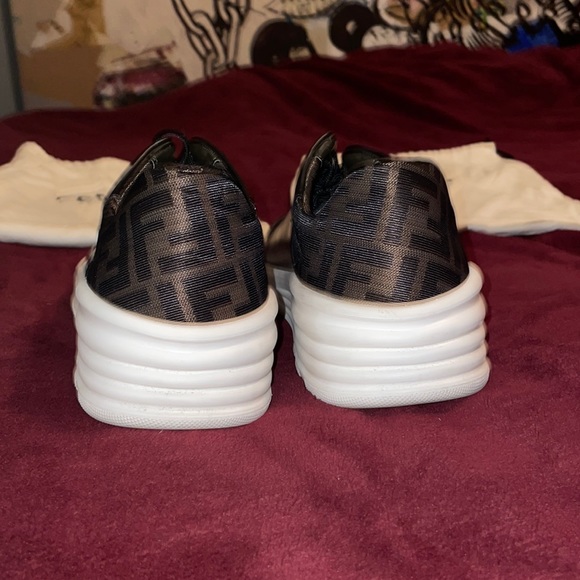 Mens fendi shoes - Picture 7 of 13